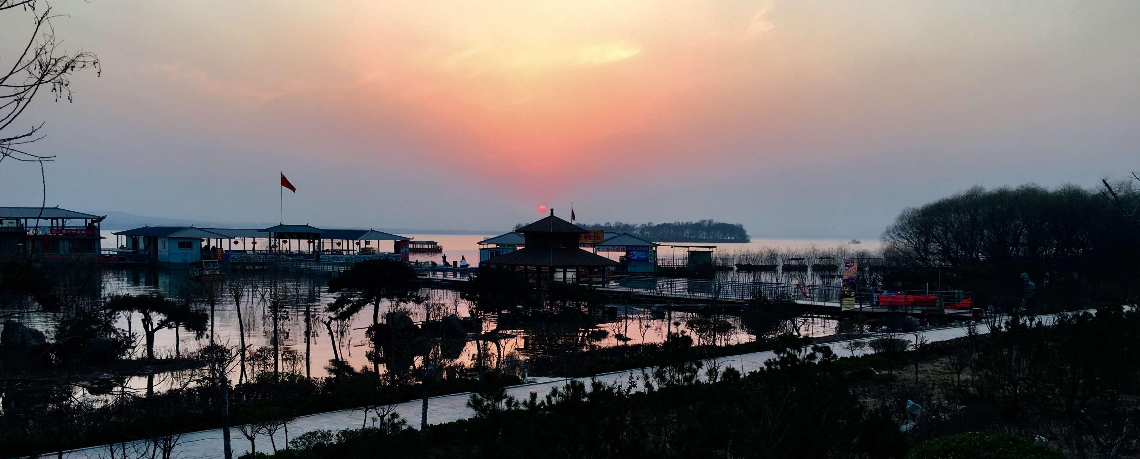 邯郸溢泉湖,湖光水色交相辉映,不忍直视的美!