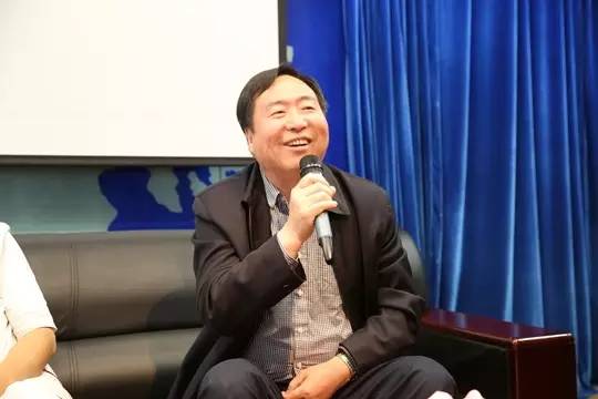 燕化董事长_董事长办公室图片(3)