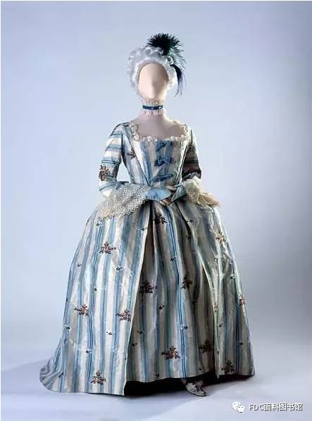 【服饰文化】十八世纪的英式晚礼服—紧身礼服裙close-bodied gown