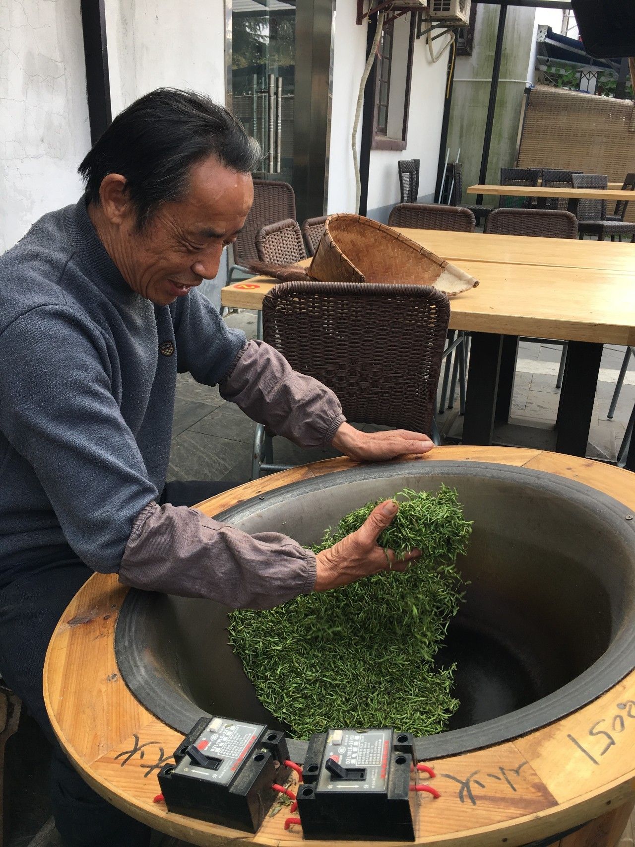 【今日头条】爷爷泡的茶有种味道叫做家,黄龙岘的茶手