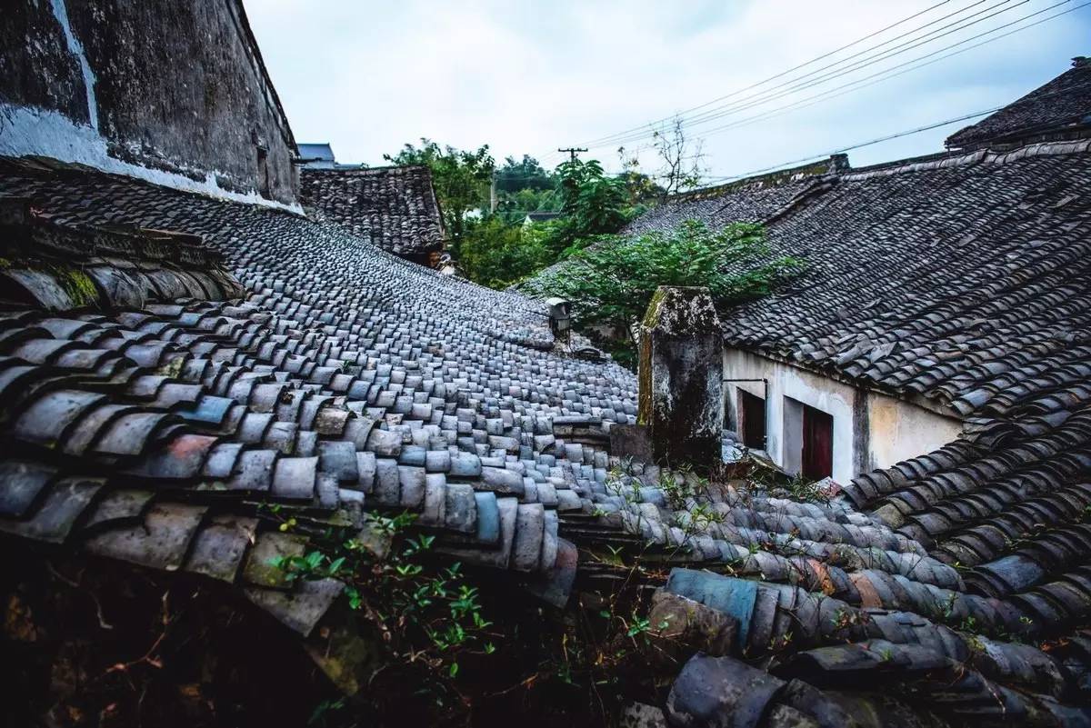 曲阳西泉头村人口有多少_曲阳北赤岸村景区(2)