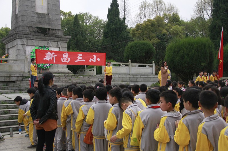 宜丰县人口_宜丰县开展第六次人口普查现场咨询活动