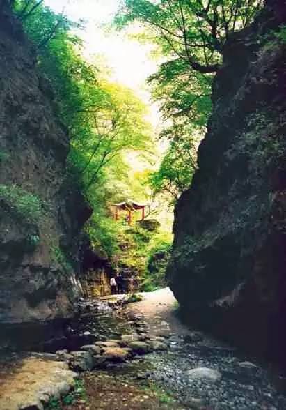 这里曾是《还珠格格》幽幽谷的取景地,这个门头沟的神秘峡谷明天起将