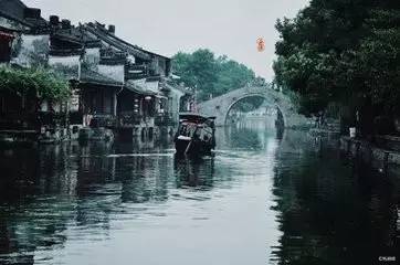 你是别人的风景,却看湿了我的眼