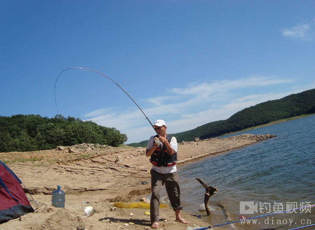 钓鱼用抛竿如何做到抛竿钓近 - 微信公众平台精