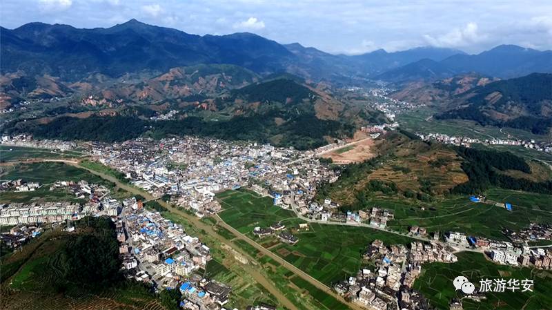 旅游 正文  "闽南侨乡"——仙都镇位于福建省漳州市华安县东北部,是