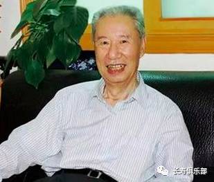 李振华,被誉为"脾胃病国手".用中医药应对流脑,乙脑疫情,扬名全国.