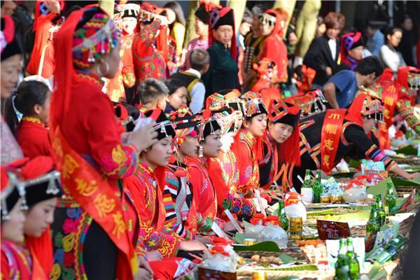 哈尼族这一盛大的传统习俗,美食百里飘香