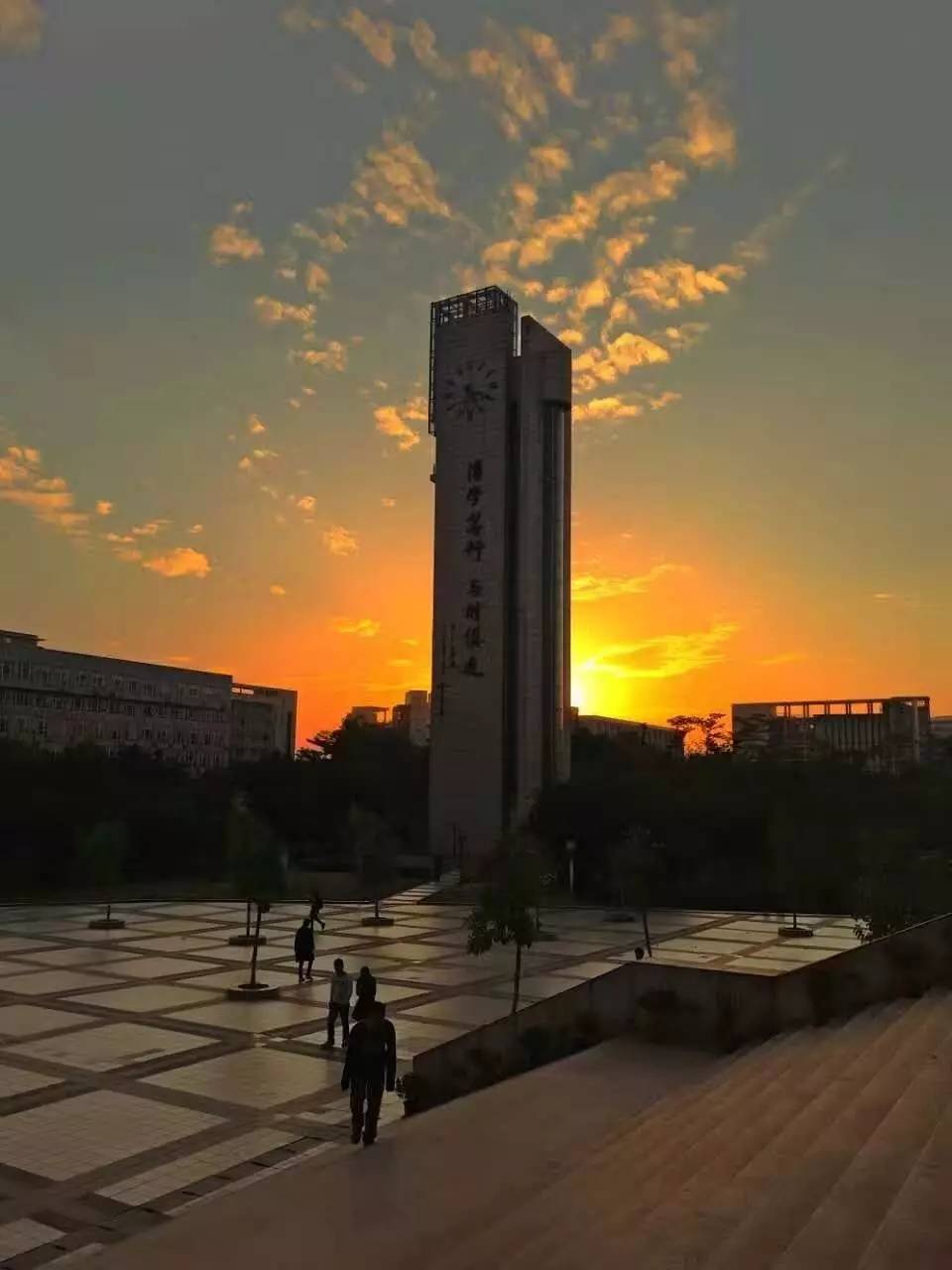 广州大学:期待与你一起压马路