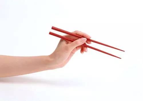 中日韩人家里的筷子有什么区别?