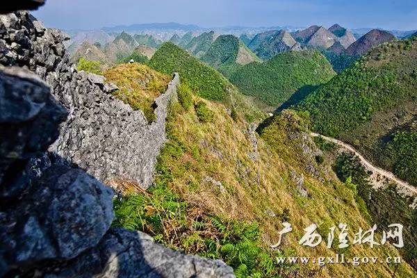 历史:隆林的"长城—克长乡乌梅屯古营盘