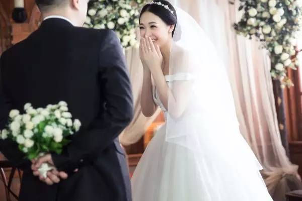 婚纱照必备攻略拍摄出属于自己风格的个性婚纱照(图2)