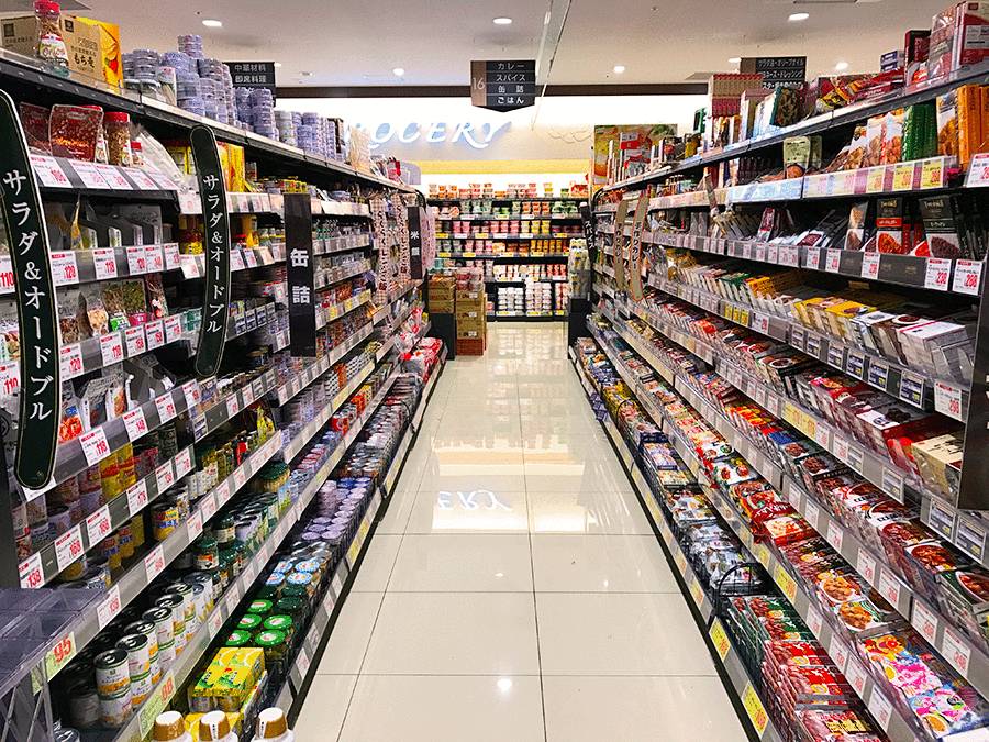 年2月,日本共有20,318家超市门店,其中食品超市18,484家,综合超市1
