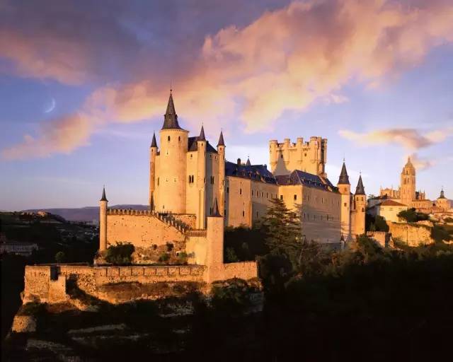 布达城堡入选欧洲最美城堡,值得你去看看。