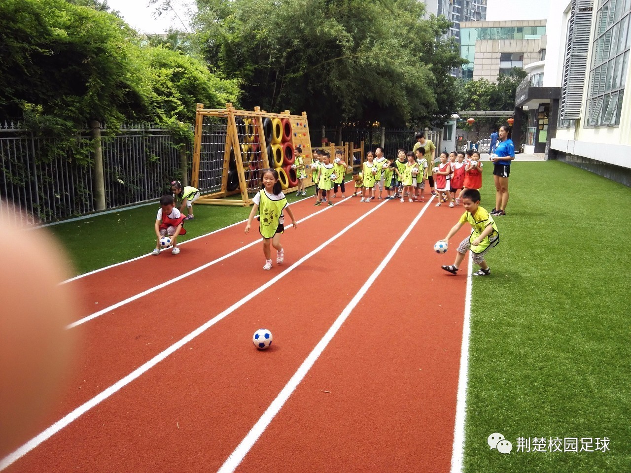 幼儿参与足球运动的好处