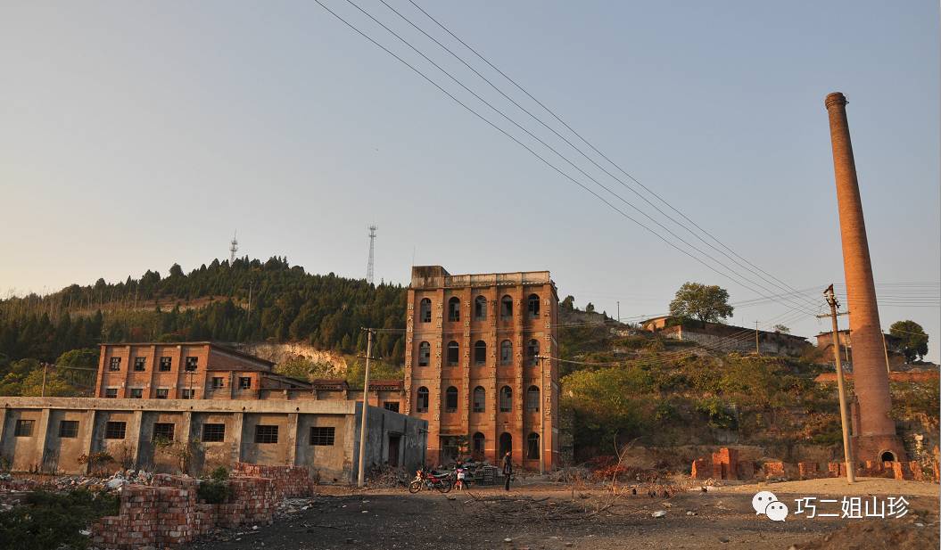 马山口果酒厂建造了酒精塔,在当时,砖混结构的四层该项目为内乡县最高