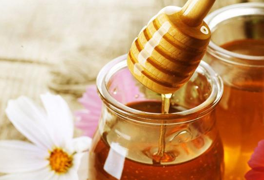 吃蜂蜜能预防结节性过敏吗?_时尚女人_南阳新