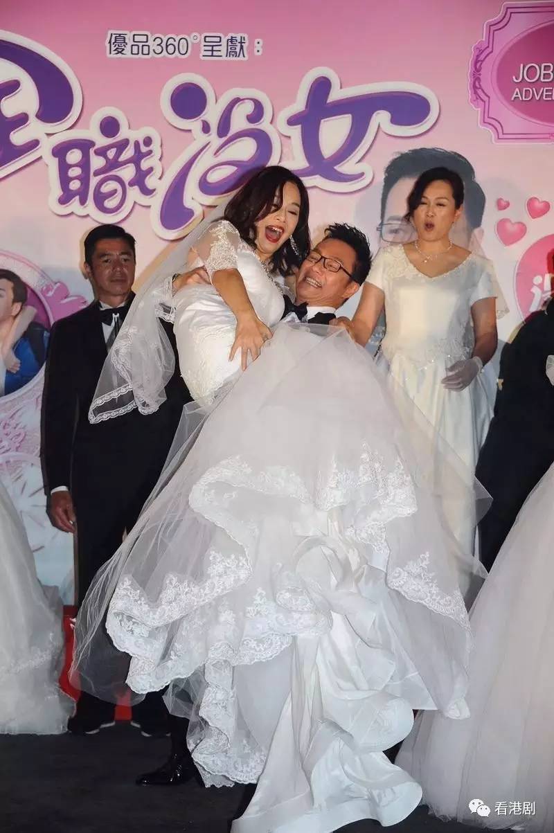 陈松伶婚纱照_张铎陈松伶婚纱照