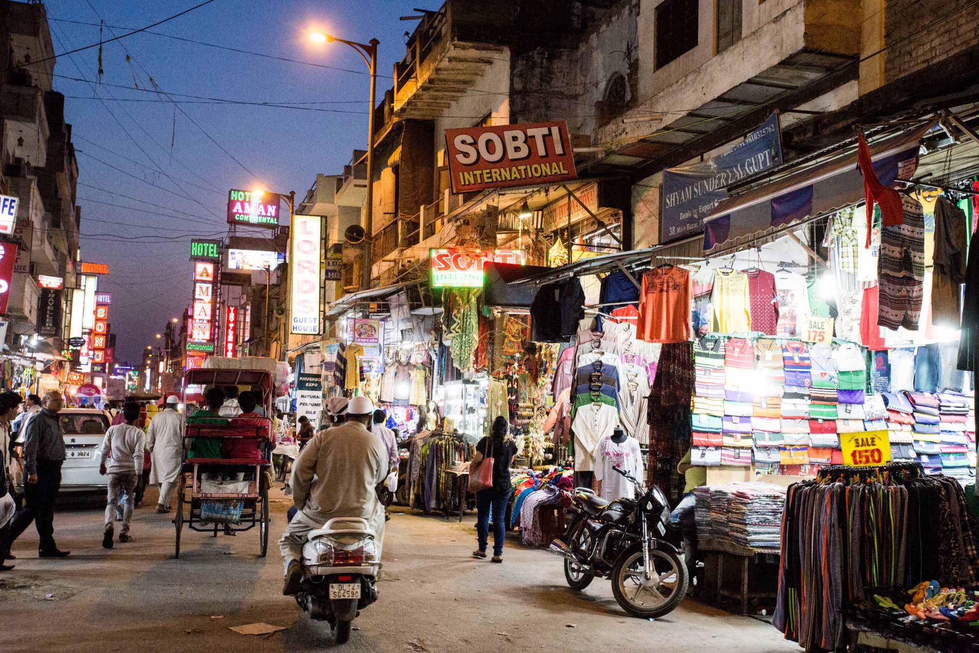 印度旅游 旧德里跳骚市场 背包客的天堂-搜狐旅游