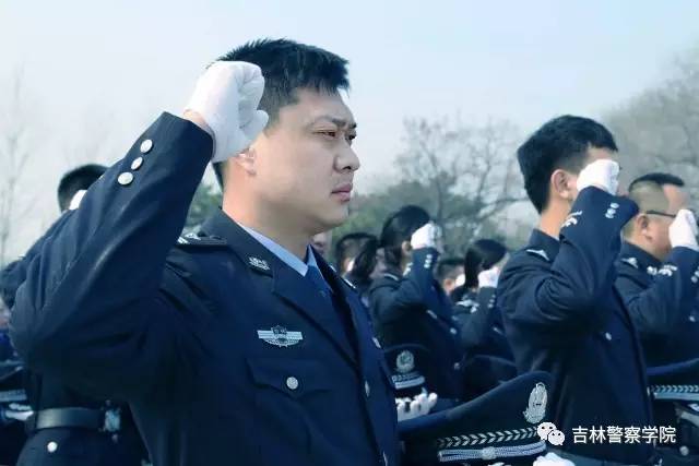 清明祭 | 吉林警察学院部分师生代表赴公安烈士陵园