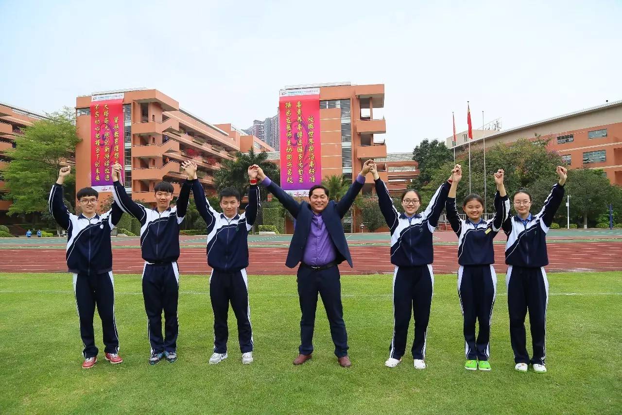 达人教师游建龙用数学作工具探索世界