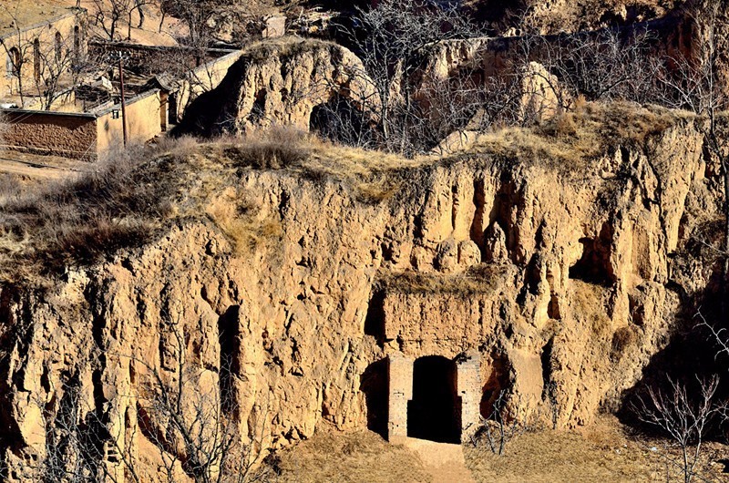 (图/云者)黄土,老窑洞,仿佛每一个地方都写满了沧桑,但却无言的告诉