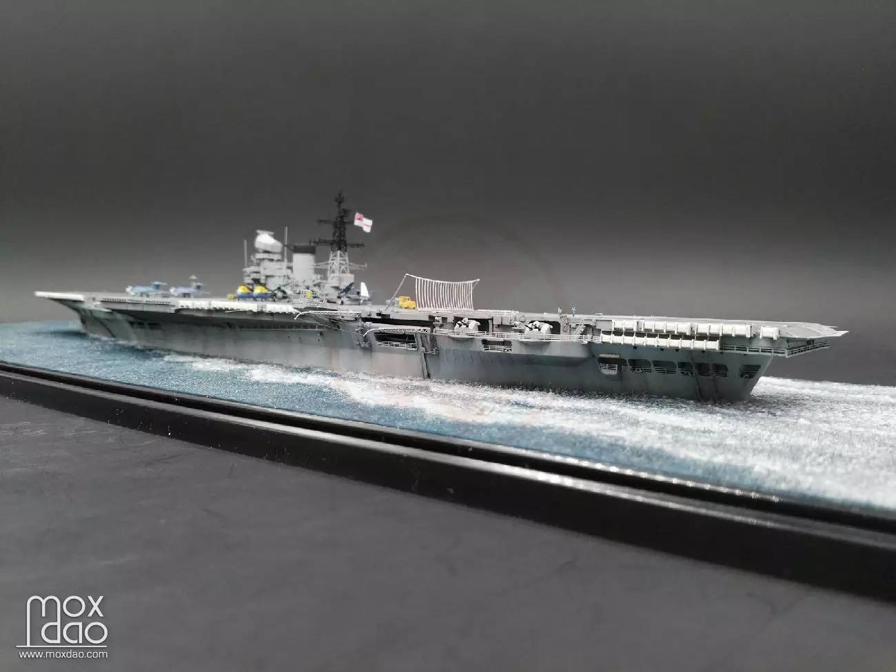 1:700英国胜利号航空母舰(水景)|模型作品