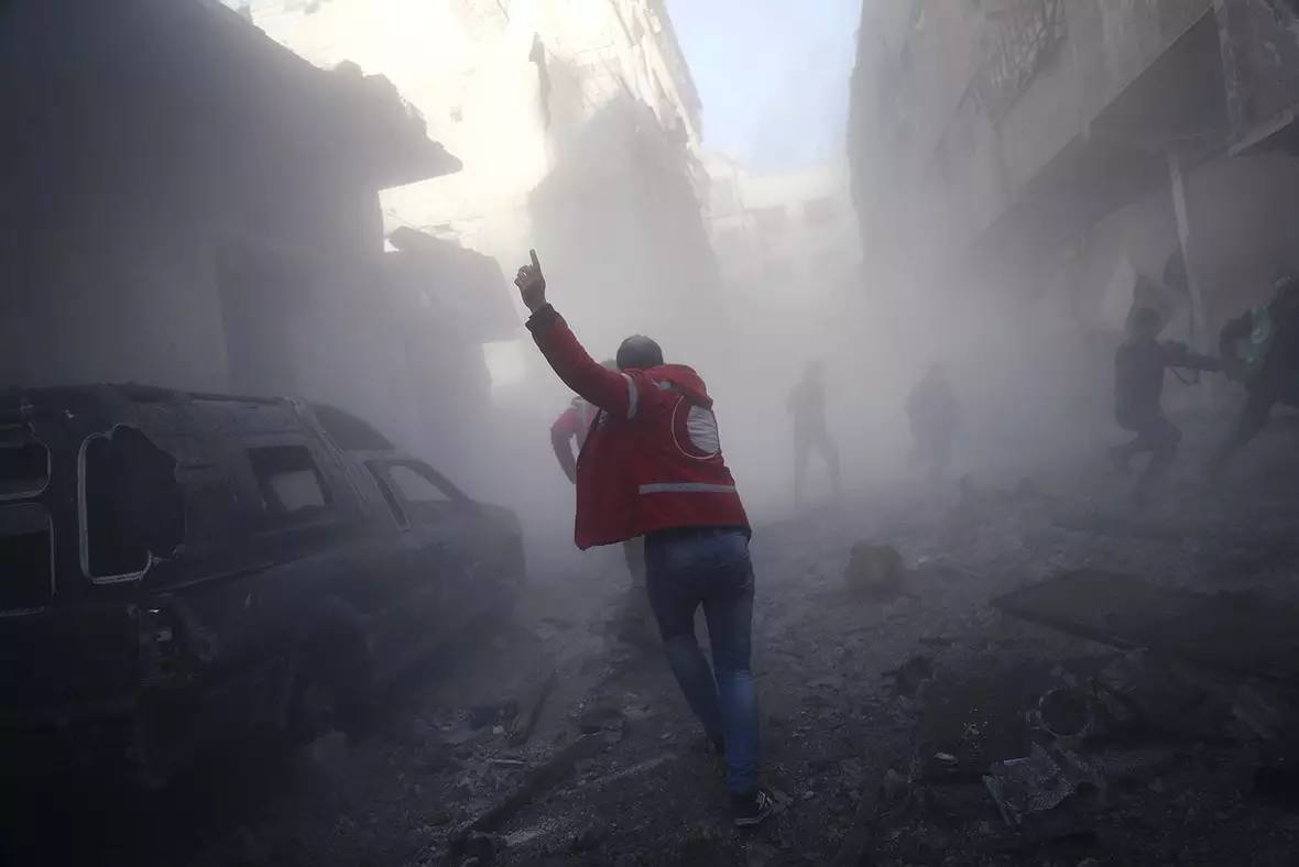 17张照片聚焦战火纷飞中的叙利亚,今天世界媒体都在关注的地方