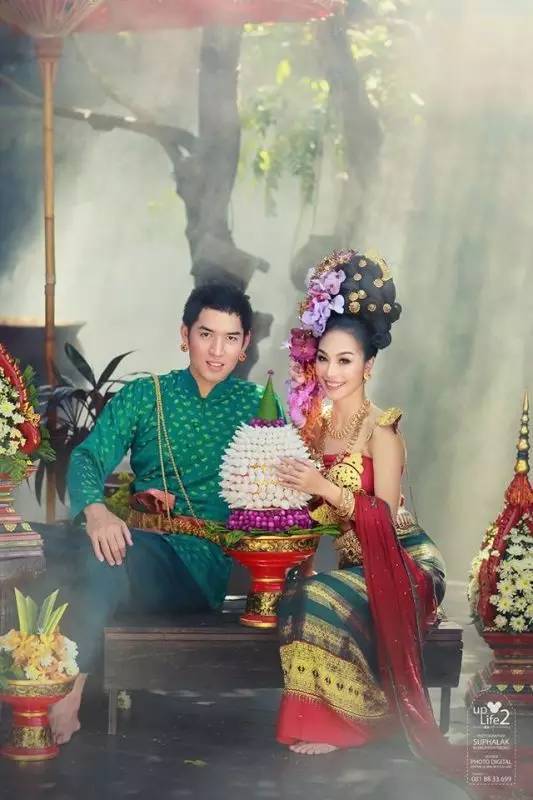 傣族传统风婚纱照