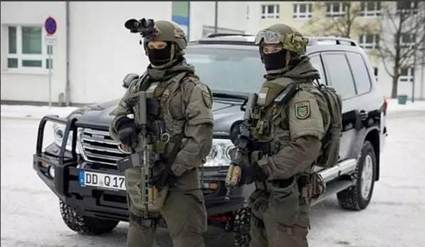 一分钟军事 德国警察特别行动突击队 想看特种部队的看过来!
