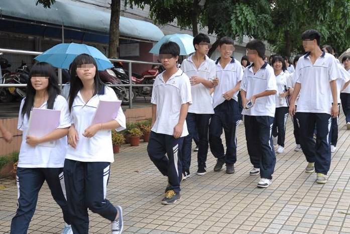 阳东区合山中学还有部份高中未能全部收录(部份都找不到穿校服图片)