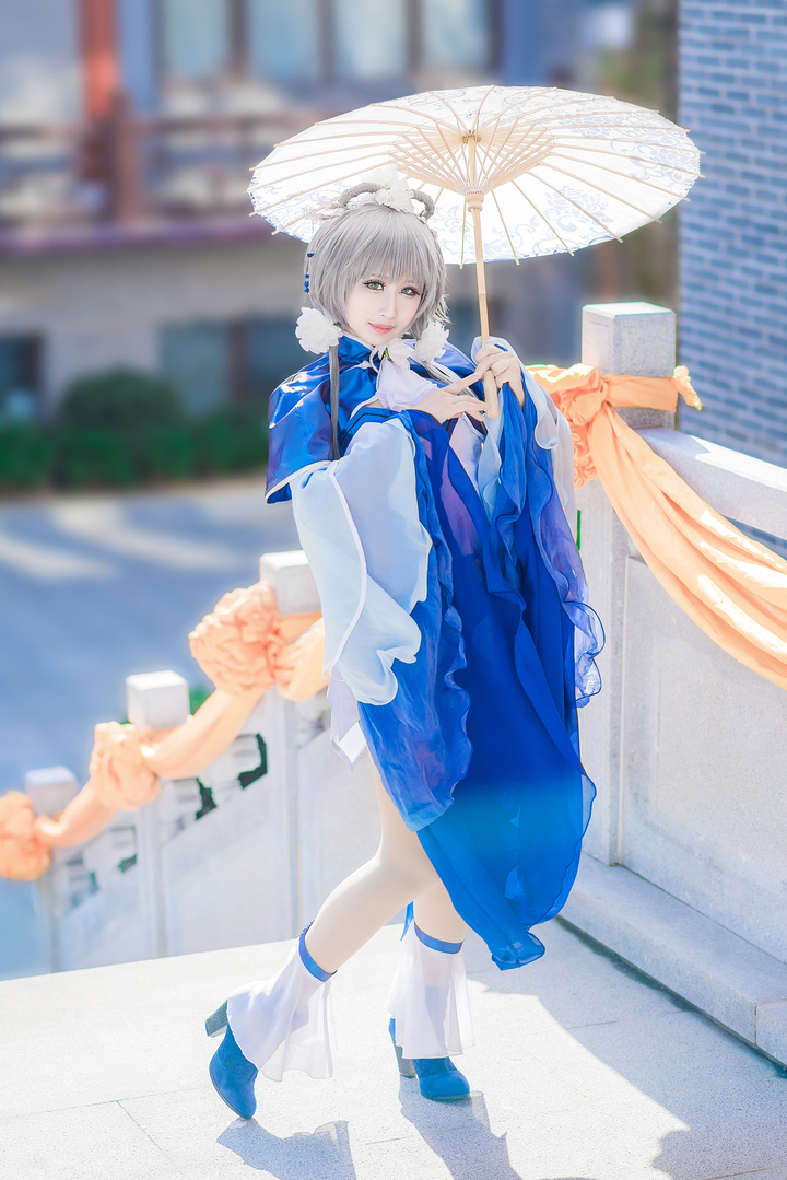 冬至芍药洛天依cosplay