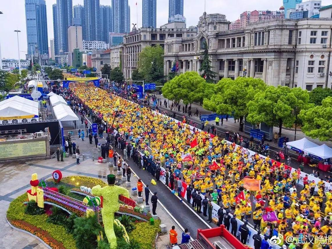 风雨无阻,奔跑吧大武汉!2017东风雷诺武汉马拉松收官!