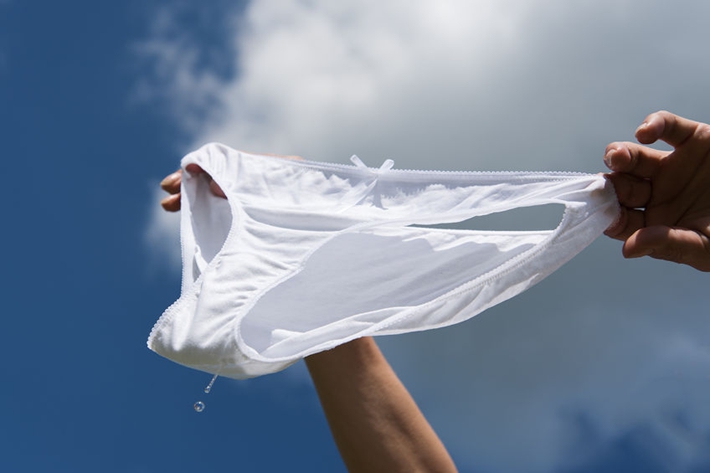 清洁内裤其实只要把握一个原则: 洗干净,冲干净,最重要的一点是漂洗