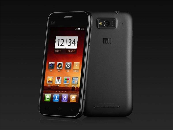 小米1,2011年8月发布,这是小米的第一代手机,以售价低,性能好,加上