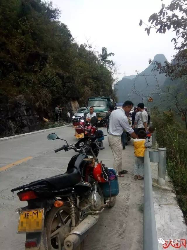 大化雅龙路段车祸~事故致两死一轻伤