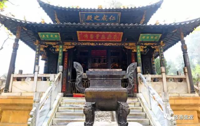 中国现存最大的青铜铸殿就在盘龙区美轮美奂