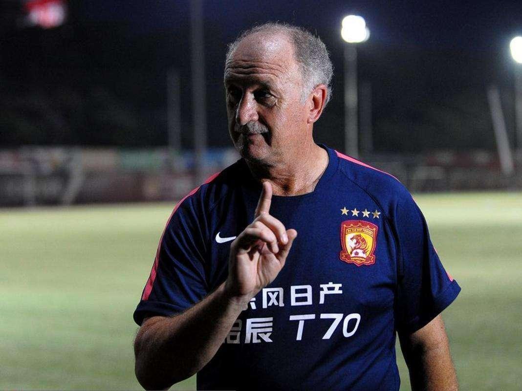 70岁斯科拉里获巴甲最佳教练 或将执教哥伦比亚-搜狐大视野-搜狐新闻
