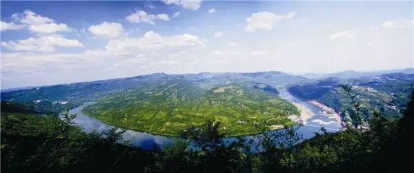 平昌有多少人口_附视频 平昌某路口一人倒地不起,地上还有一摊红色的......(3)