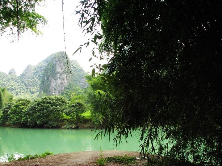 浓缩版漓江惊现隆安,山水绝美,更有九龙壁月亮山