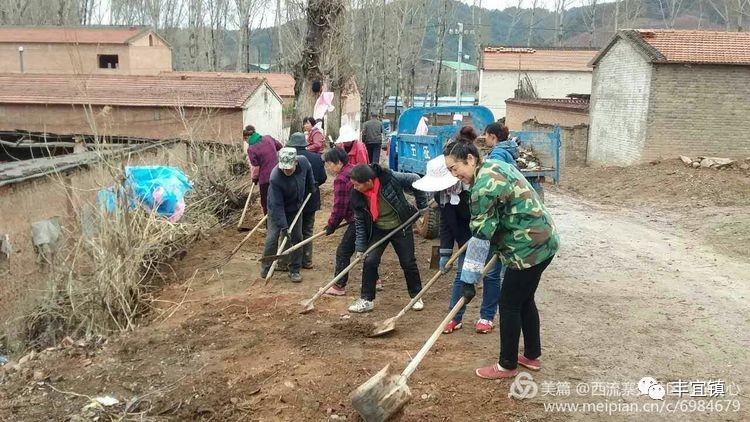 冯庄镇岳寨村人口_冯提莫男人装(2)