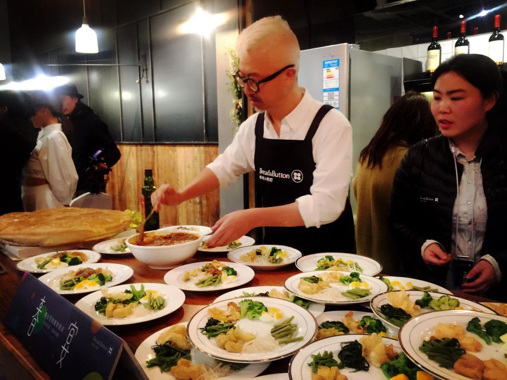 面包与纽扣：赴场“春宴”让餐饮美食邂逅空间美学