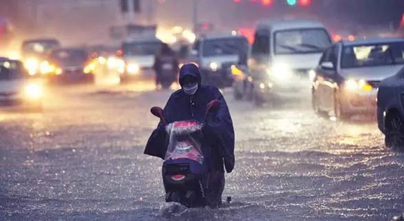 广州降温下雨只是前奏接下来暴雨雷暴出门小心