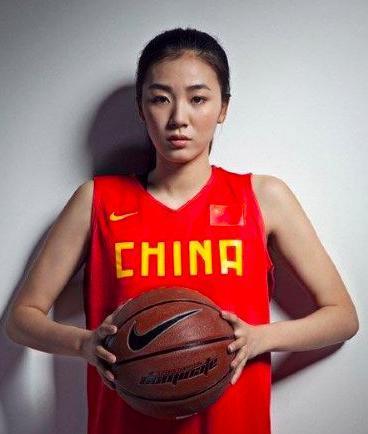 中国女篮cba第一美女, nba科比夸漂亮, 被库里偷瞄!(组图)