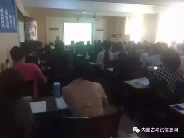 赤峰招聘会_赤峰又一场大型招聘会,上千岗位,百家企业单位(3)