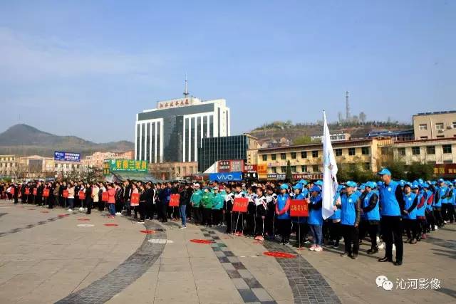 人口文化广场建设图片_潘集区架河镇 美丽小镇迸发活力 绿色经济放飞梦想(3)