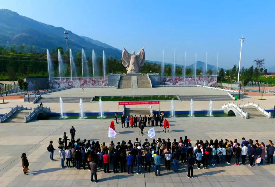 大型纪录片《这里是陕西》开机仪式今日在南郑县汉山广场举行