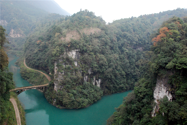 大川河风景区 大川河位于雅安芦山县内的大川镇,这是一条秉性温润