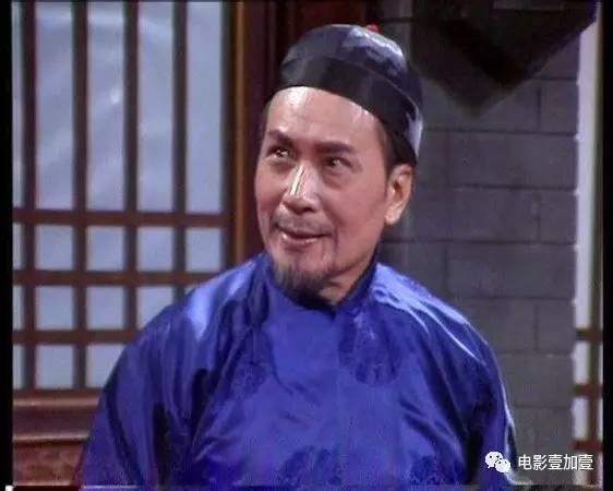 刘镖师的扮演者曹达华司马华龙在剧中饰演龙绍基,1920年出生,原名曾顺