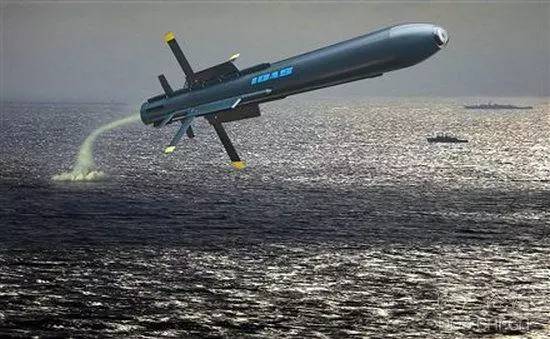 中国潜艇终于要翻天了:发射潜空导弹,防区外击杀反潜机
